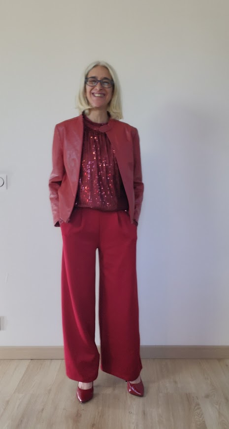 Pantalon large avec poches brillantes à sequins
